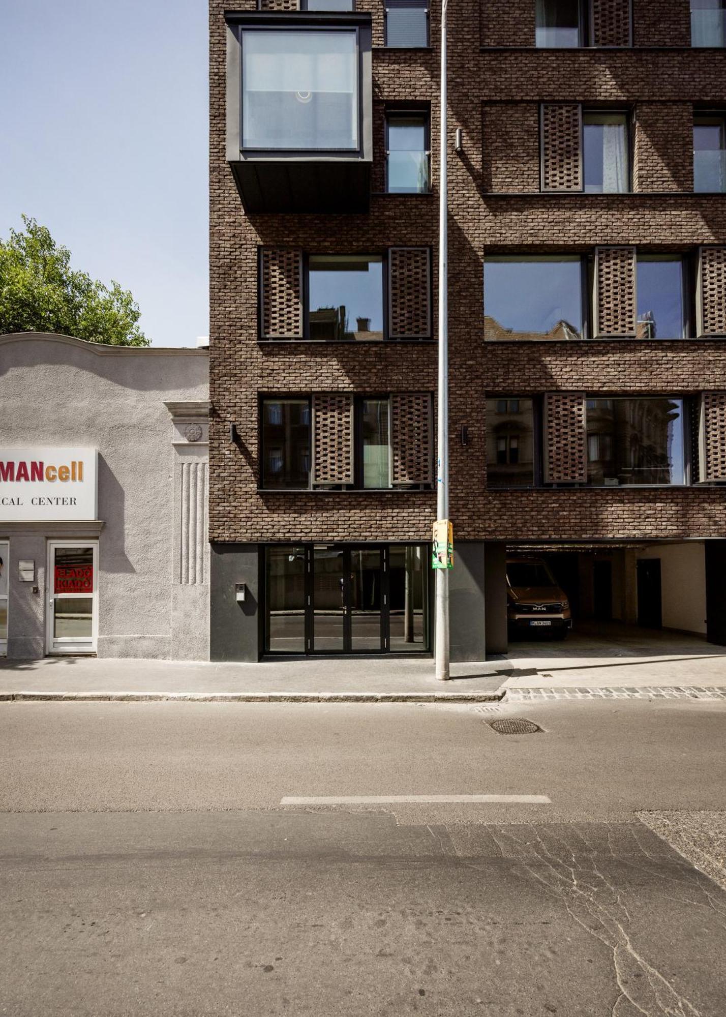 Appartamento Sleek With Balcony And Parking *